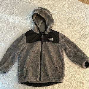 Lightly worn Northface toddler fleece